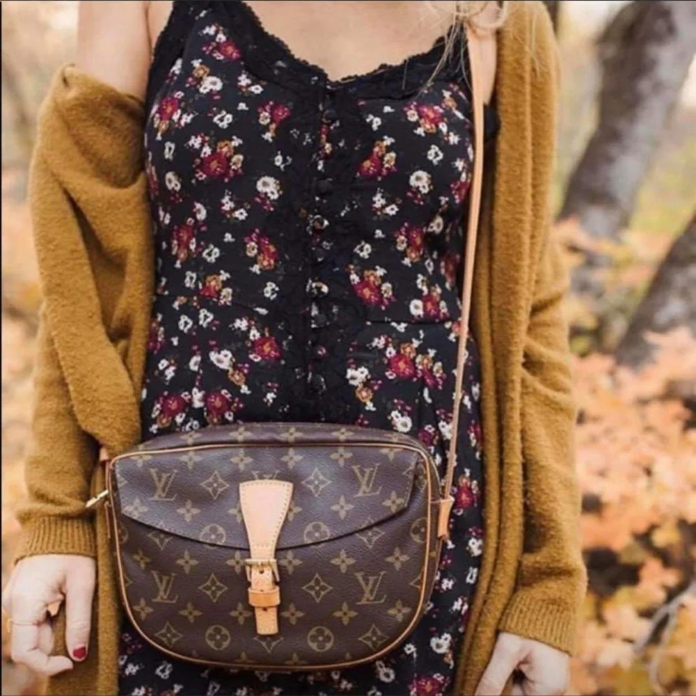 💕VERY RARE Crossbody LOUIS VUITTON Jeune Fille MM Monogram
